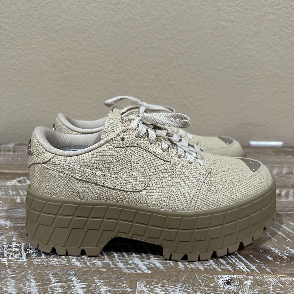 Air Jordan 1 Low Brooklyn Rattan Desert Camo Women's Shoes
